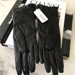 Black leather gloves